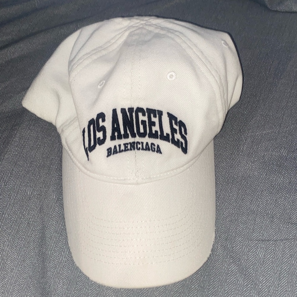 NWT BALENCIAGA HAT